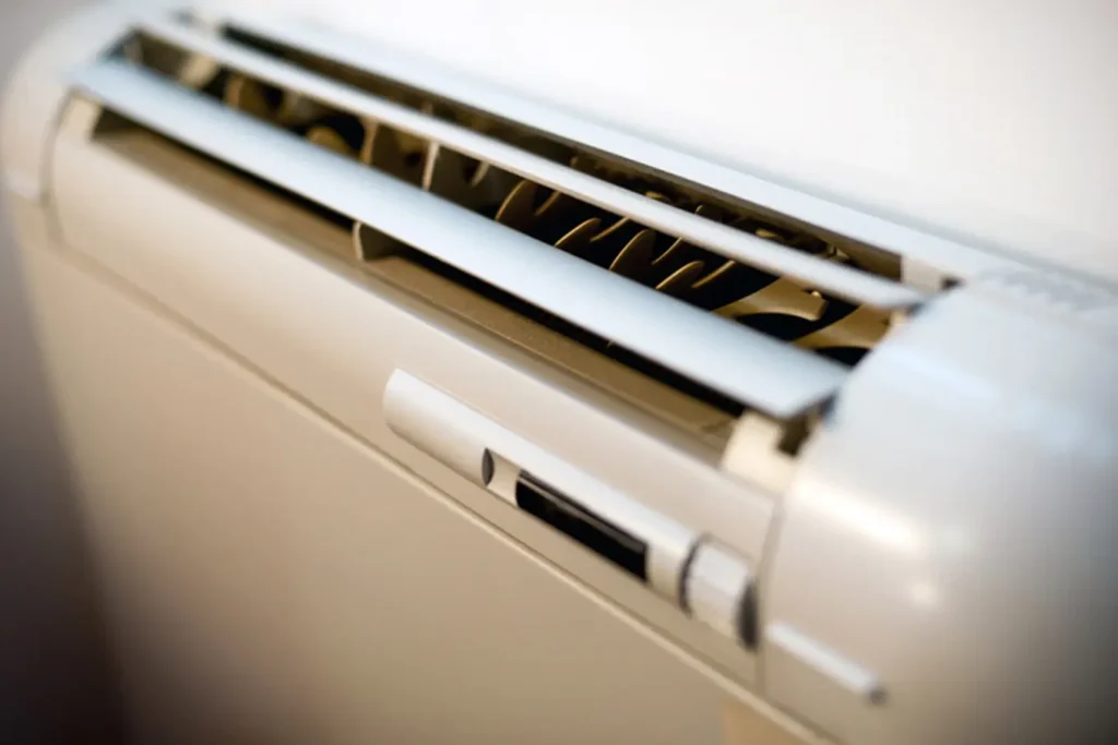 Jakie są różnice między klimatyzacją przenośną a stacjonarną w Mikołowie?